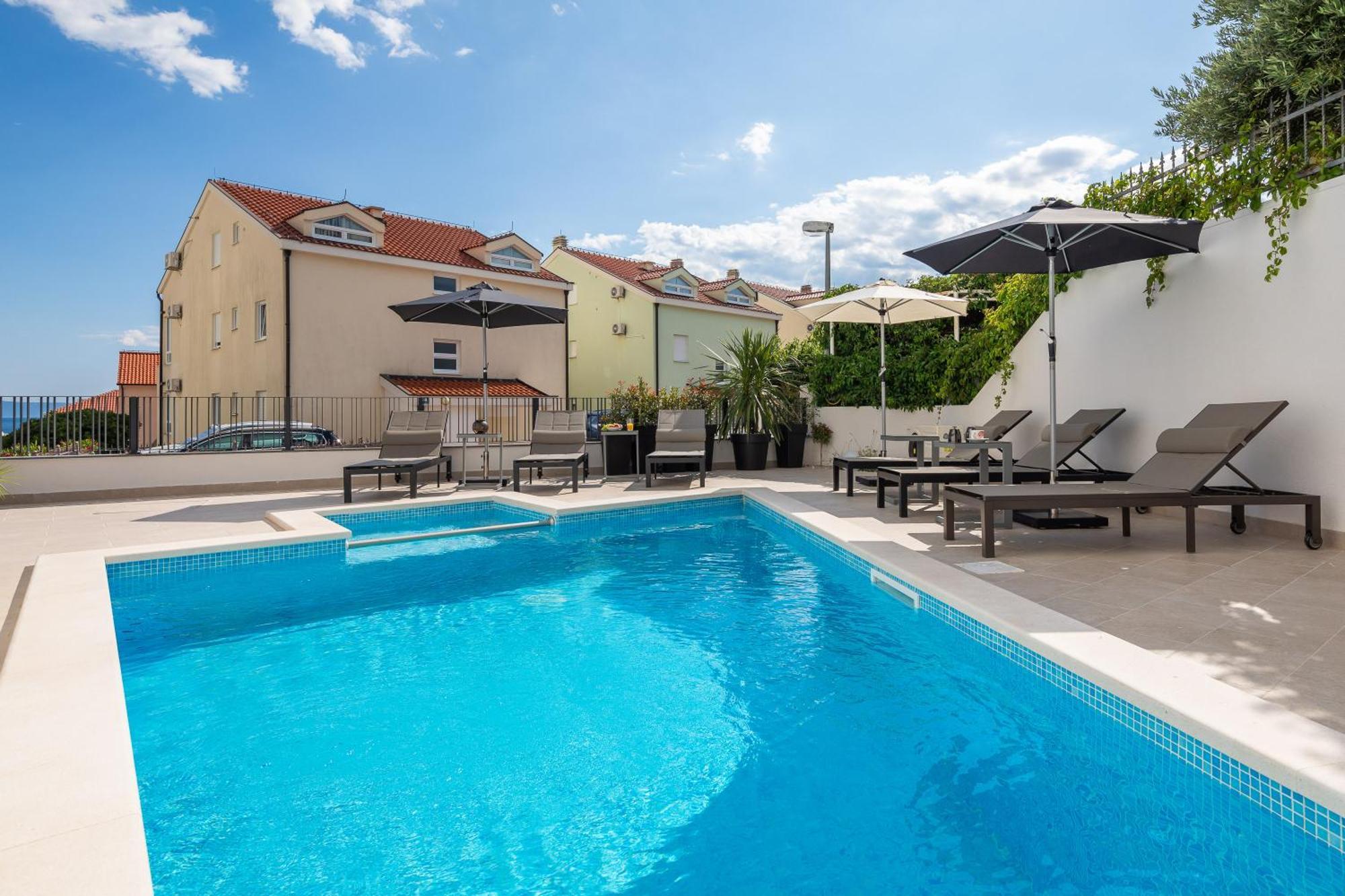 A&d Deluxe Dani With Swimming Pool *
