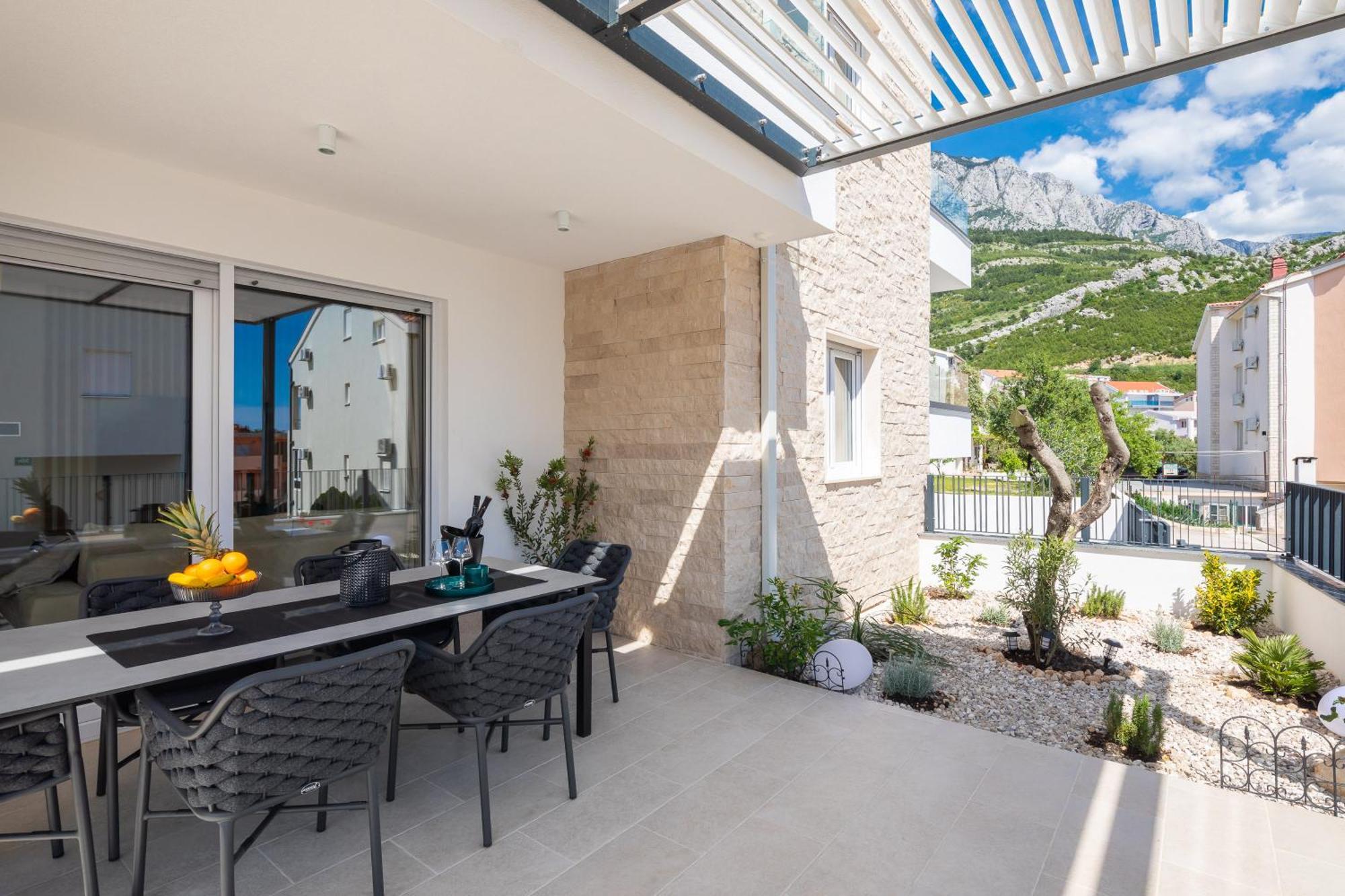 A&d Deluxe Dani With Swimming Pool Appartamento Promajna